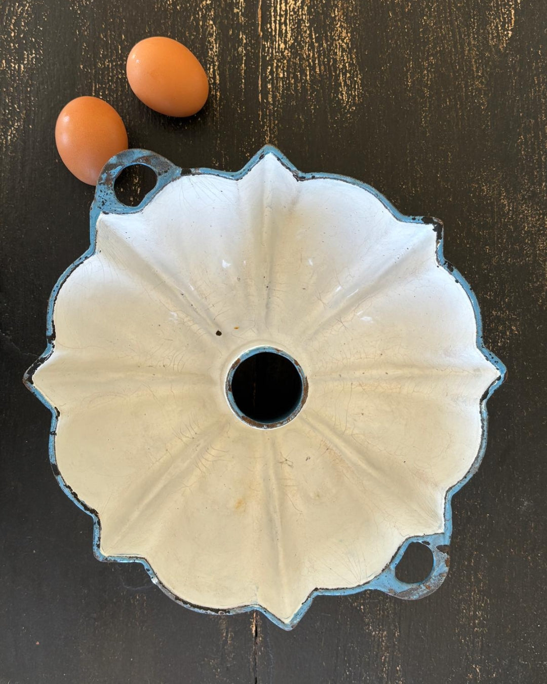 Antique cast iron cake mold