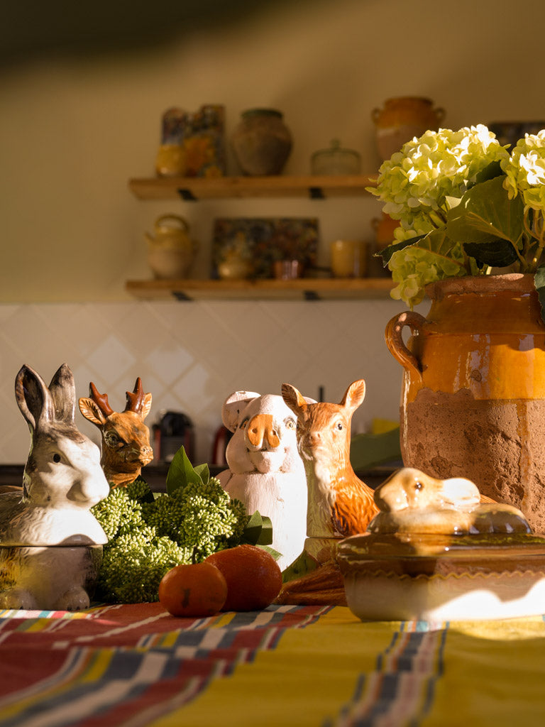 Charming rustic kitchen decor