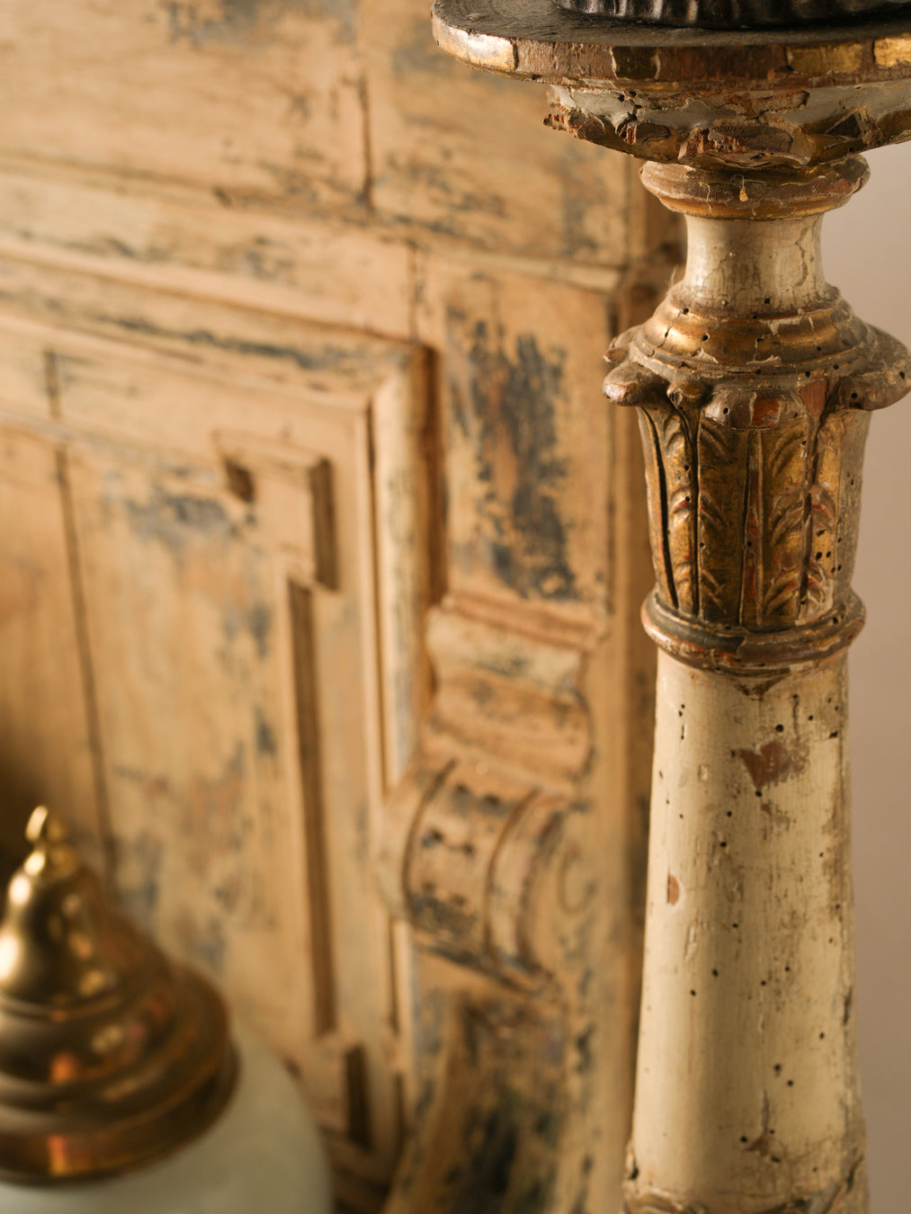 Mysterious grandeur candlestick holder