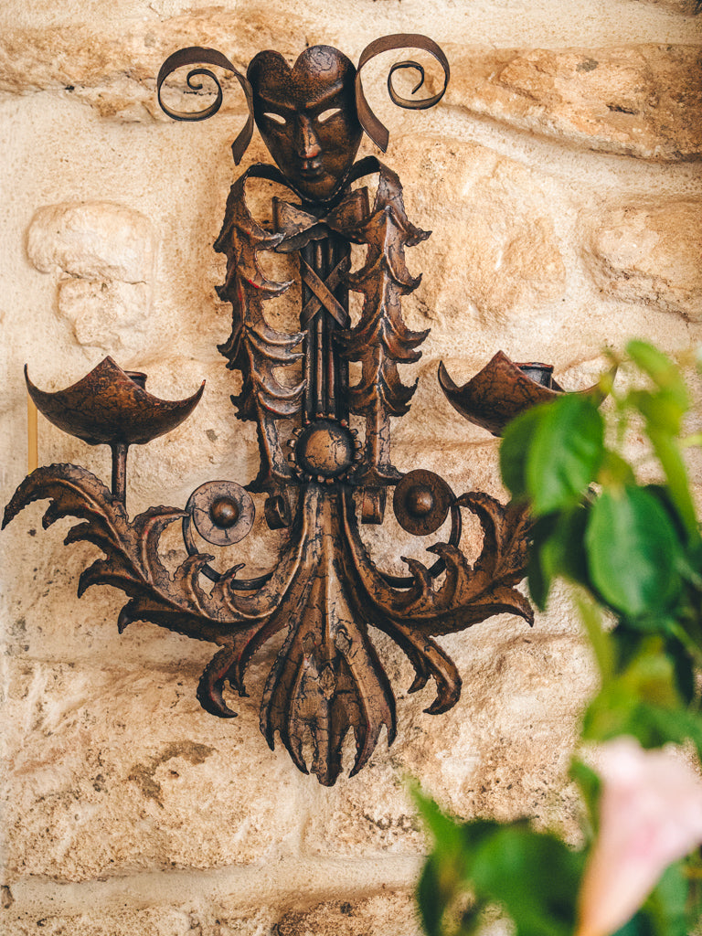 Playful Italian theater wall decor