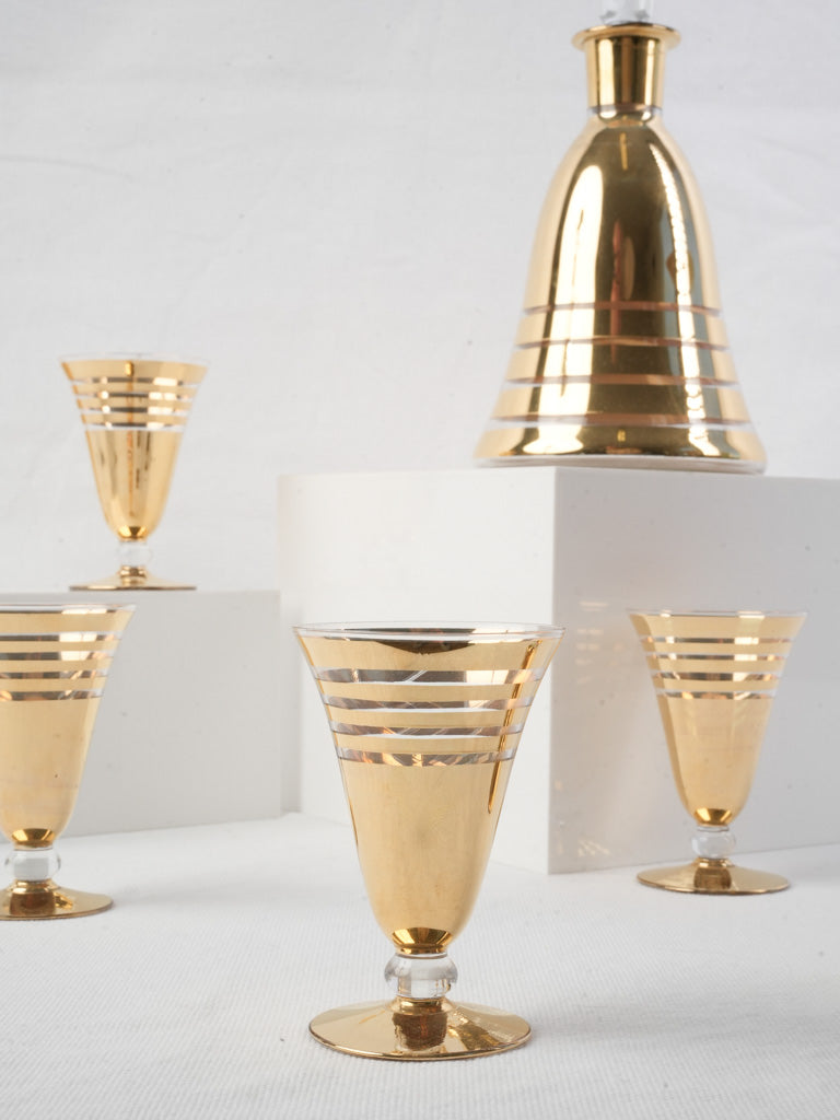 Refined Art Deco style decanter set