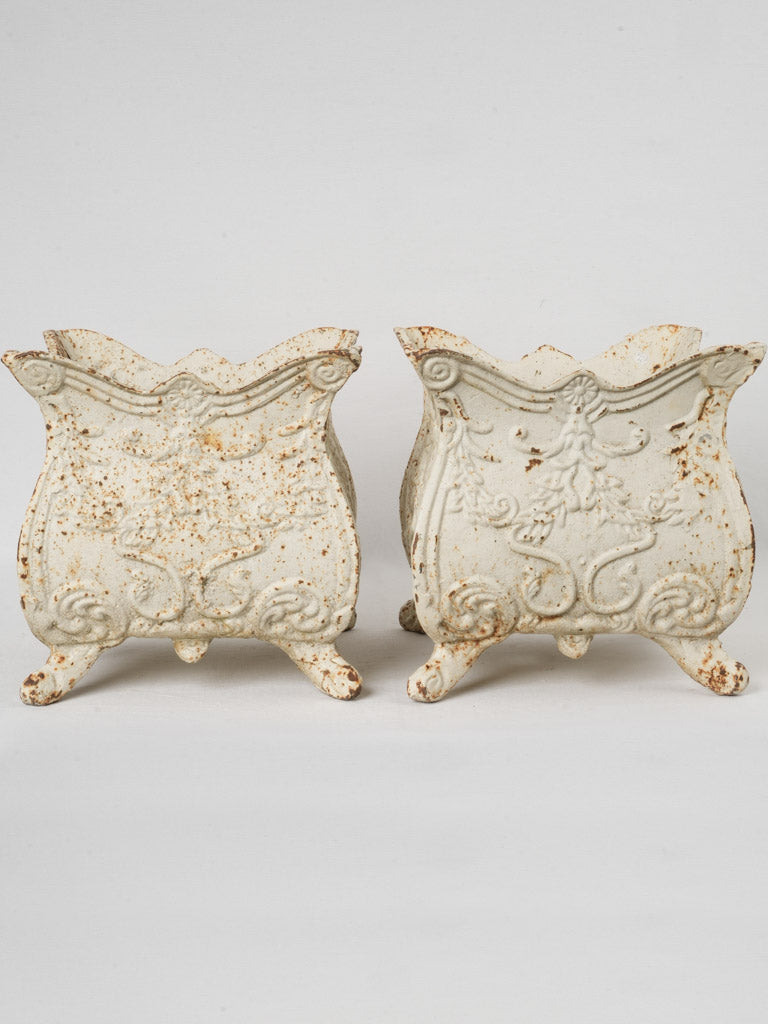 Antique tulip-inspired rim planters