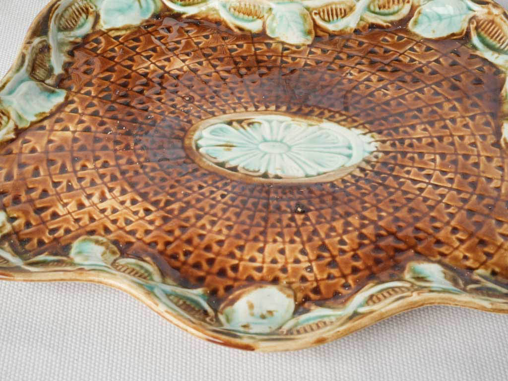 Ribbed Basketweave Finish Vanity Set