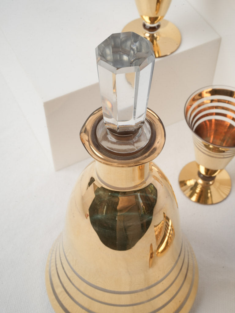 Delicate horizontal banding glassware