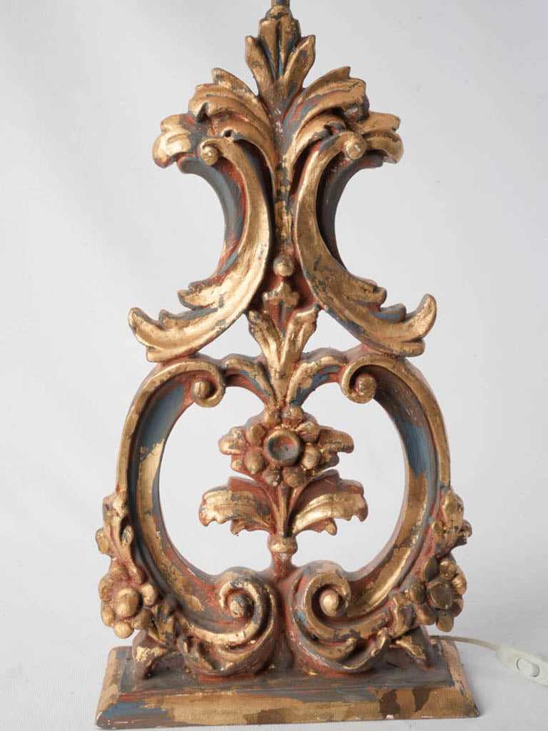 Antique styled floral motif lamp