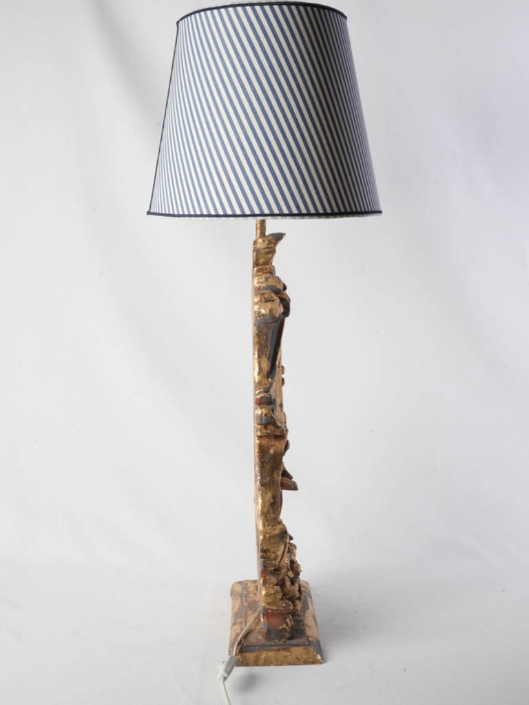 Theatrical presence Rococo lamp