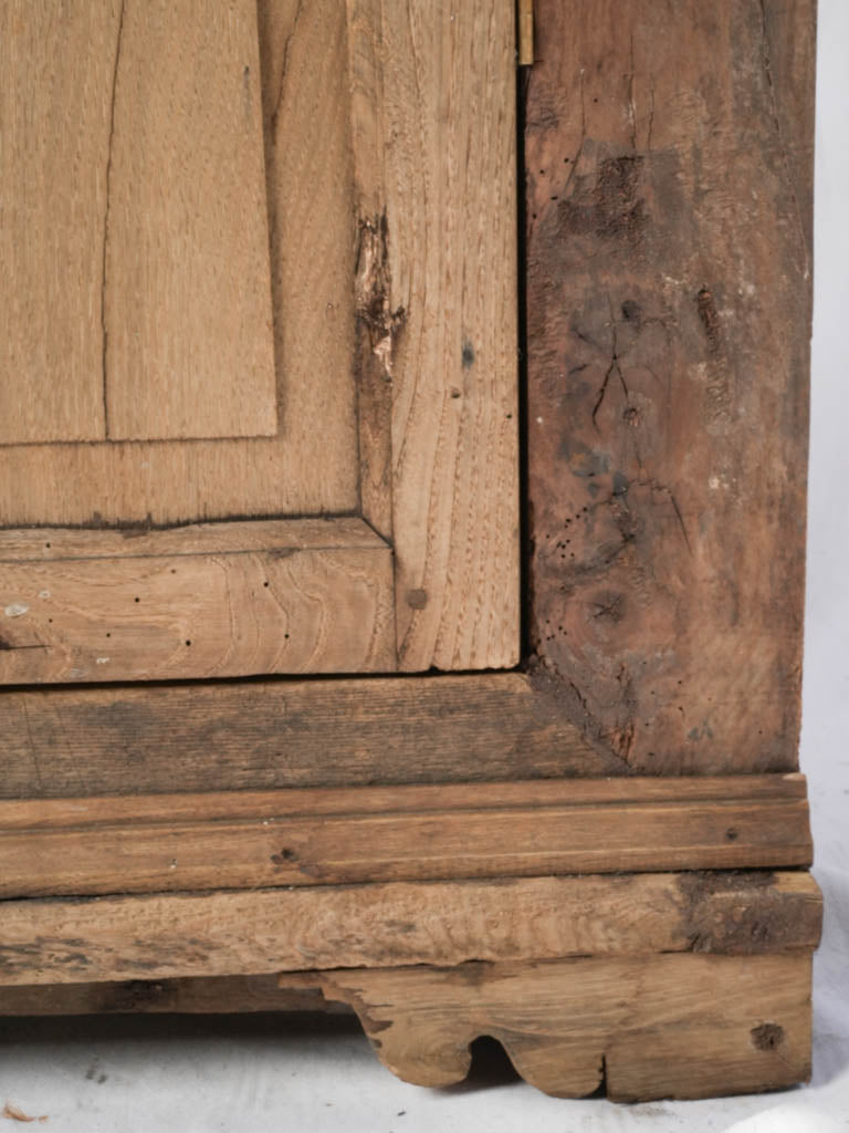 Ample storage rustic kitchen piece