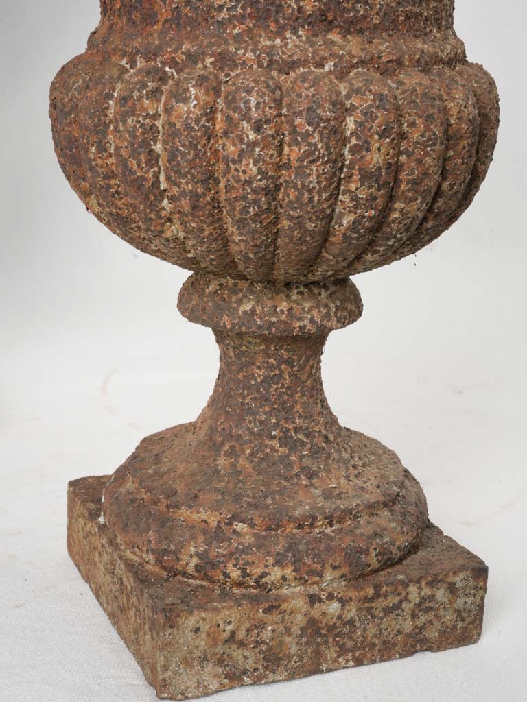 Historical provenance French urns