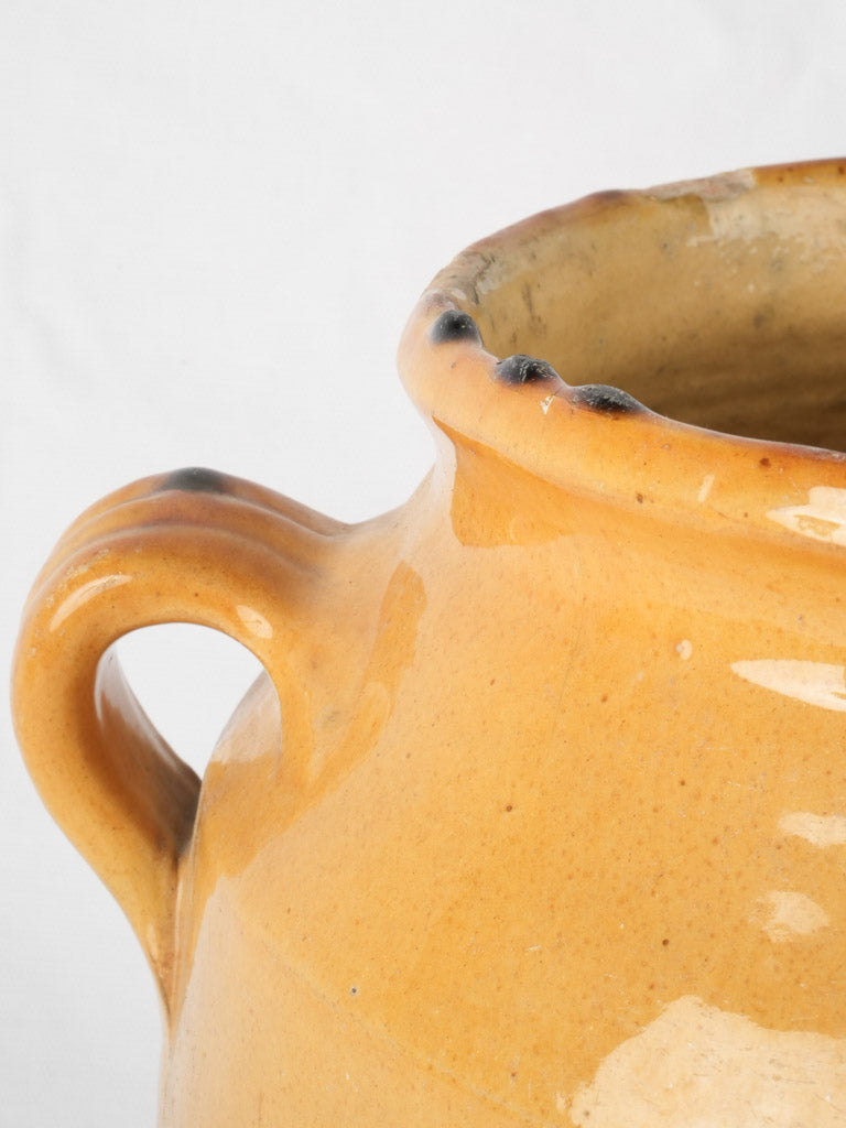 Traditional glazed-finish confit jar