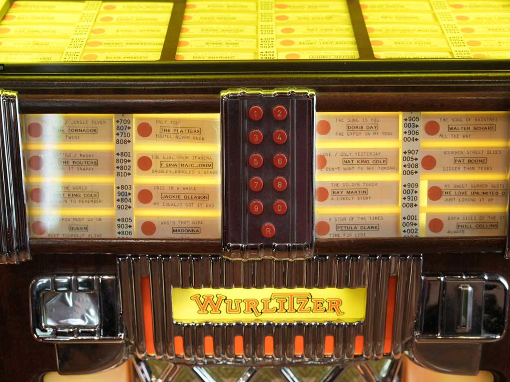 Retro 1015 Wurlitzer Vinyl Jukebox