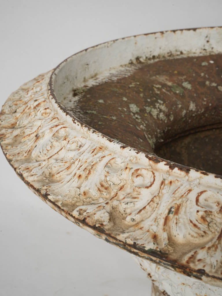 Decorative antique iron flowerpots