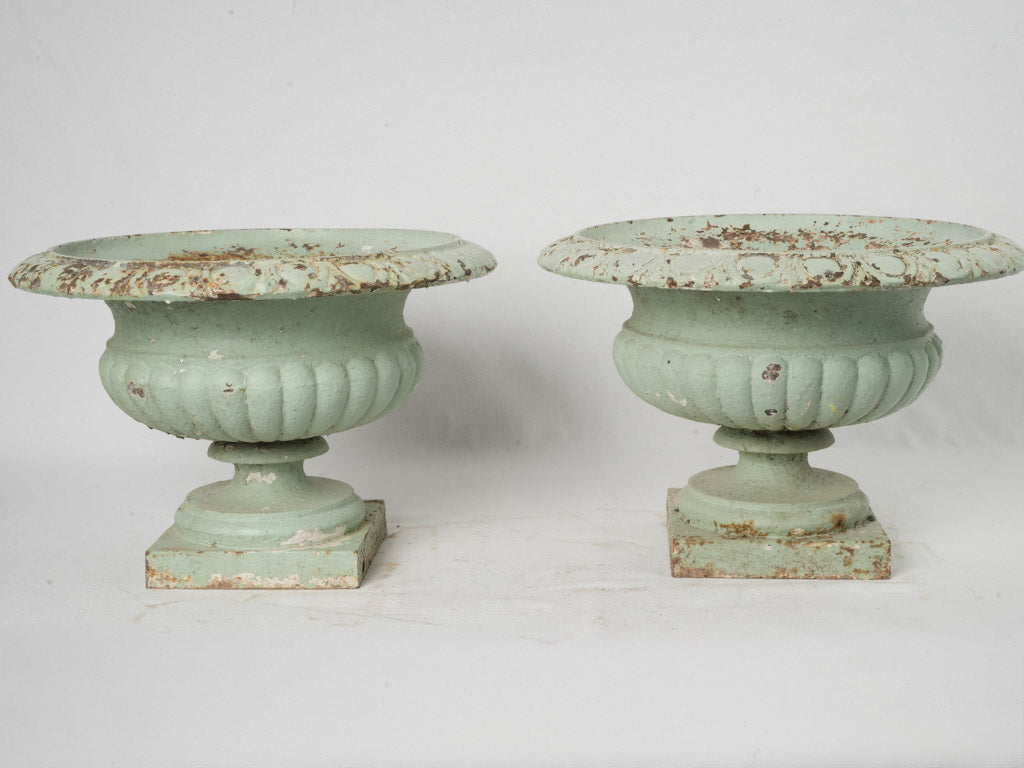 Ornamental vintage appeal planters