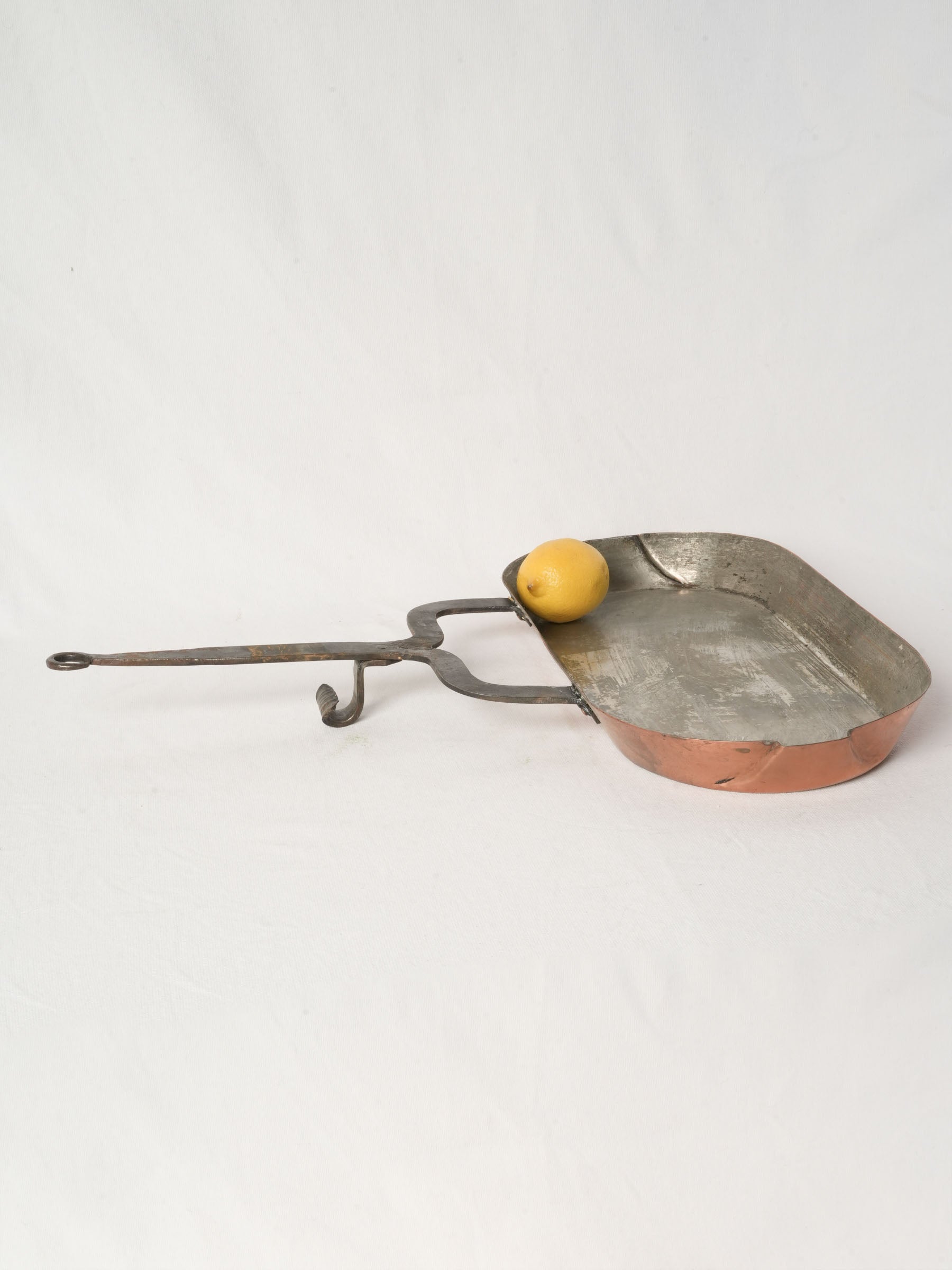 Antique French Copper Lèchefrite with Iron Handle