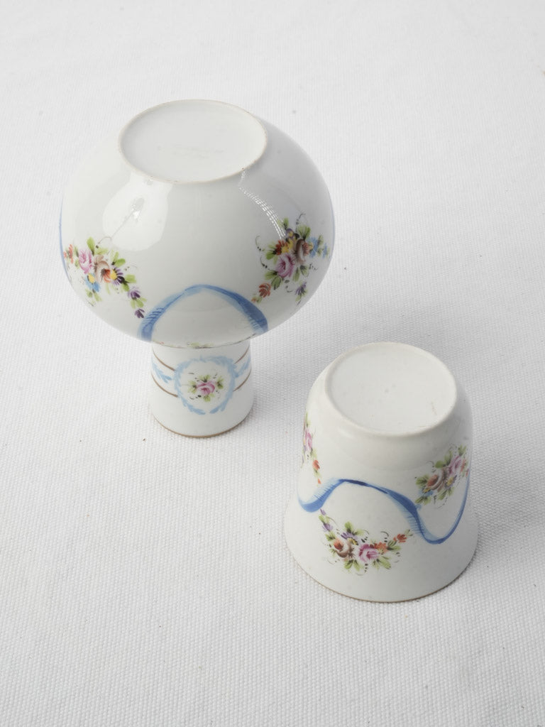 Delicate blue garland tumbler set