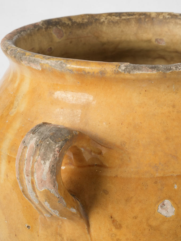 Elegant taper-based French glazed pot