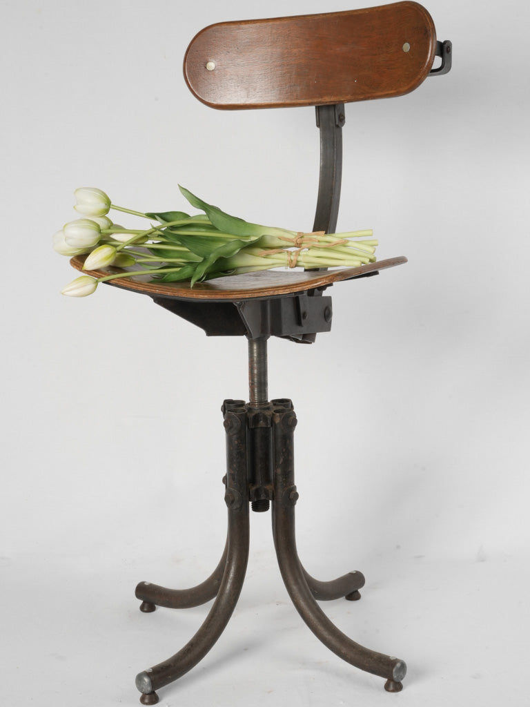 Timeless mid-century wooden Biennaise chair