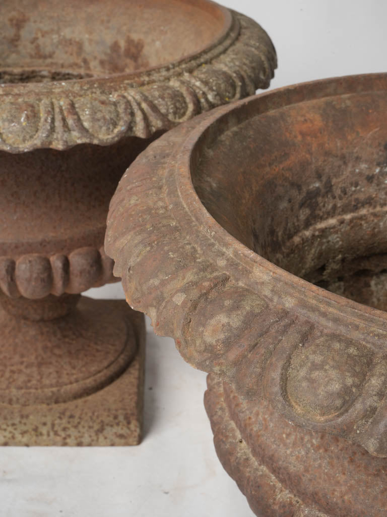 Timeless classic Medicis planters