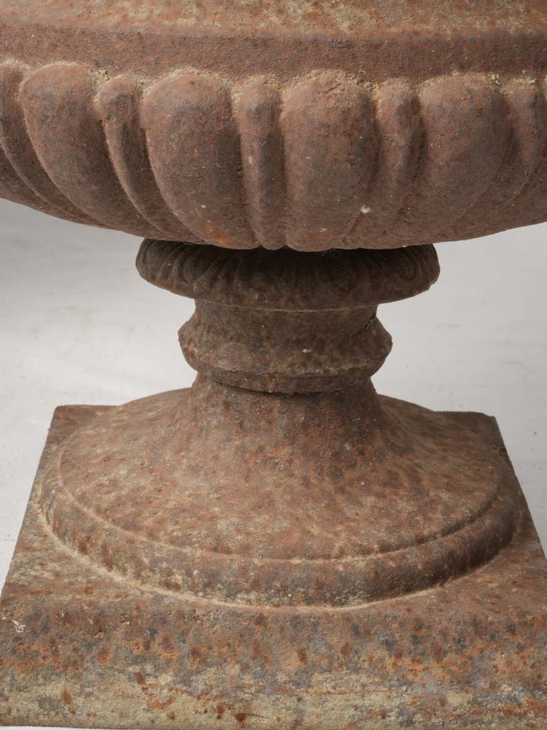 Historical charm cast iron planters