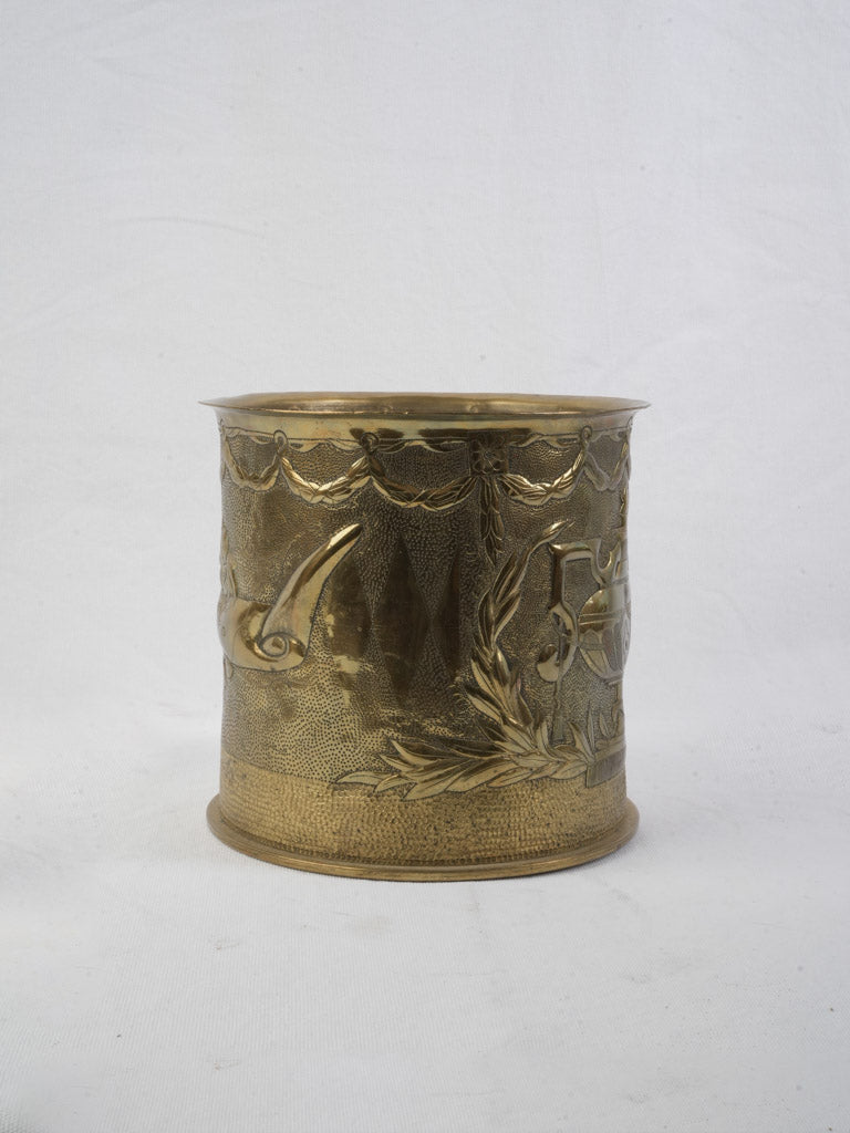Patina-finished decorative urn motif