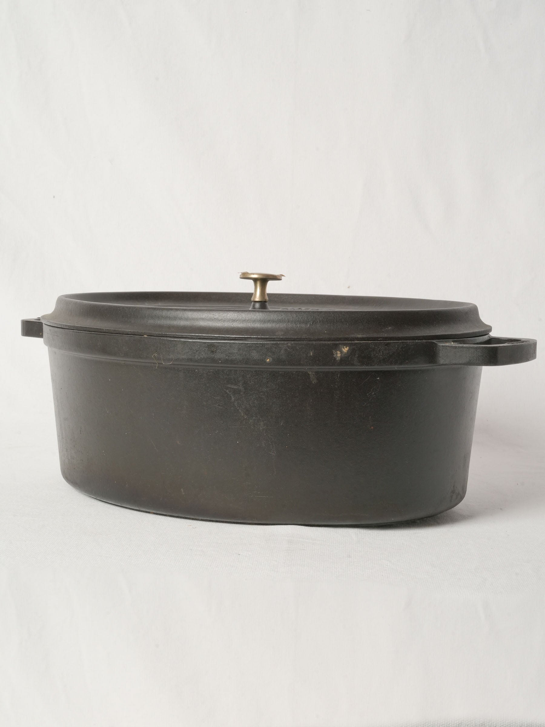 Vintage French Staub Cast Iron Dutch Oven Matte Black 19¾" x 13¾"
