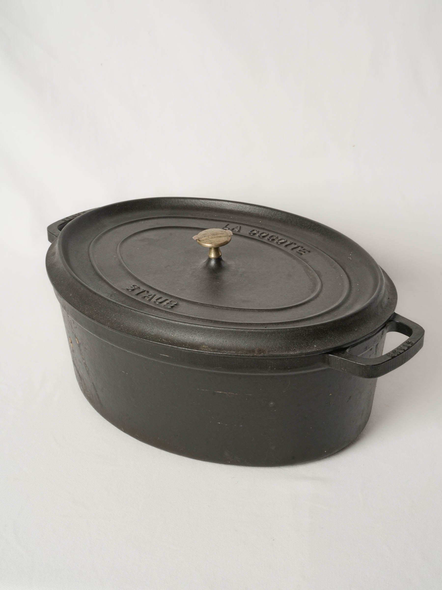 Vintage French Staub Cast Iron Dutch Oven Matte Black 19¾" x 13¾"