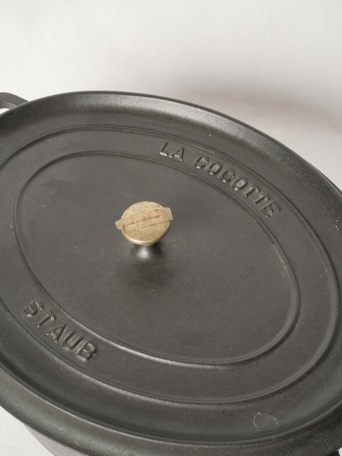 Vintage French Staub Cast Iron Dutch Oven Matte Black 19¾" x 13¾"
