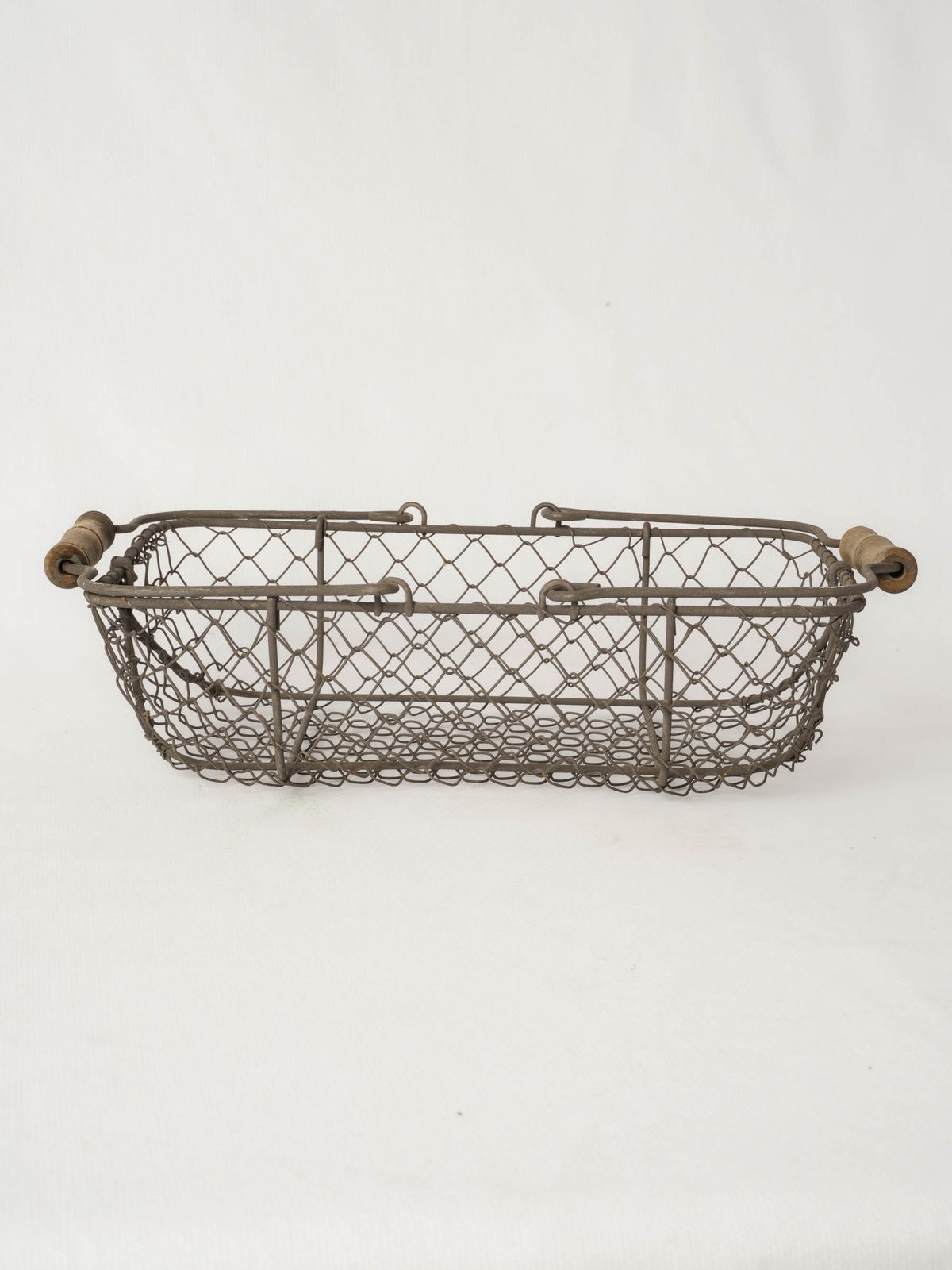 Antique French Wire Basket with Wooden Handle from Chanteduc
