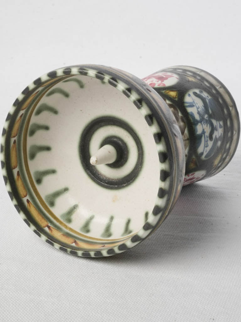 Graphic line detailed candlestick design