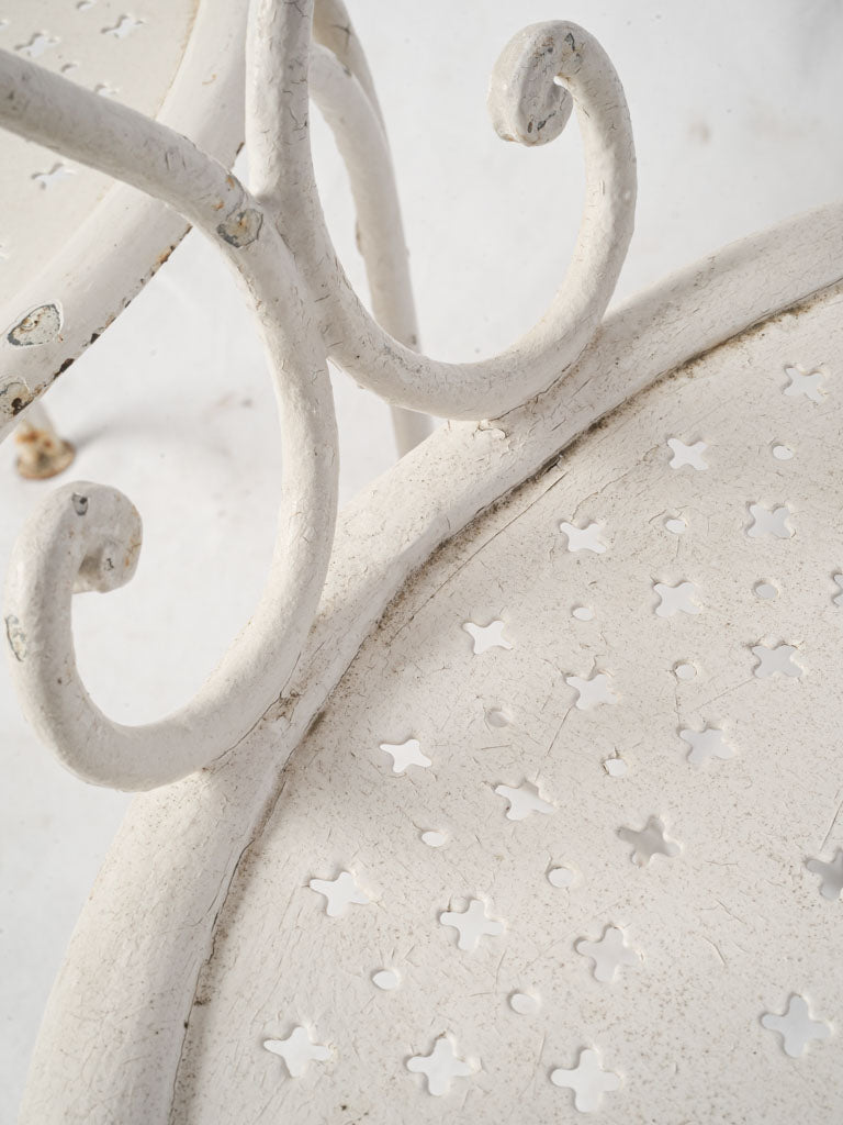 Timeless heart-shaped back chairs