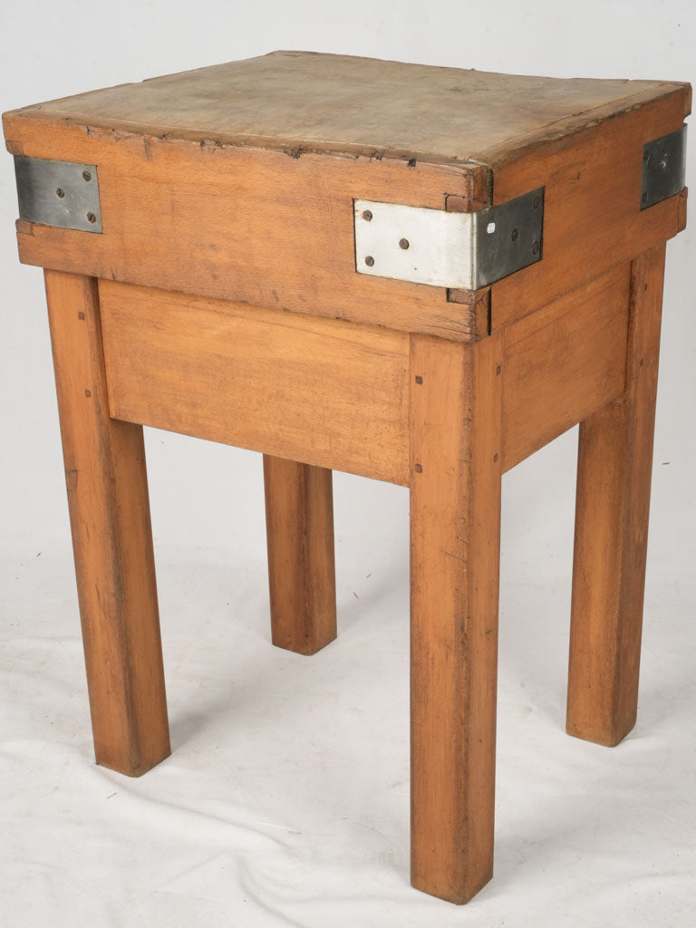 Simple traditional wooden workstation