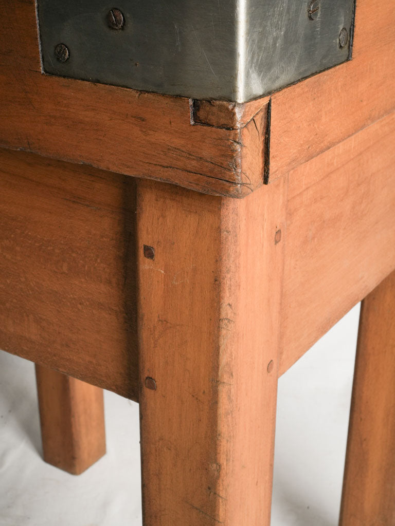 Classic 1960s decorative accent