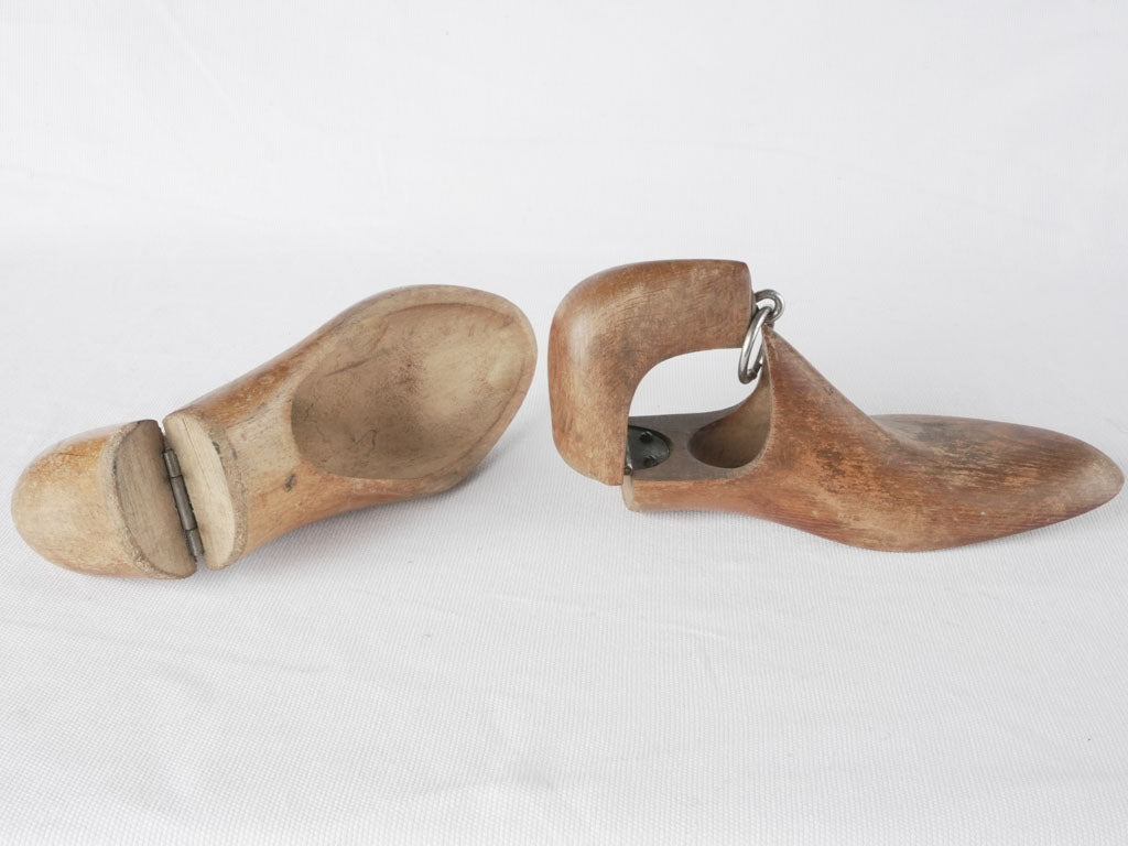 Stylish bathroom decor: wooden shoe stays
