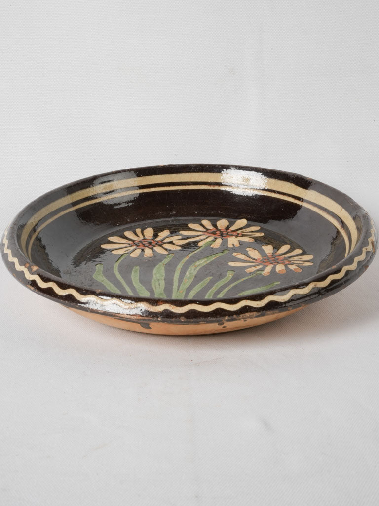 Classic yellow-lined mountain flower platter