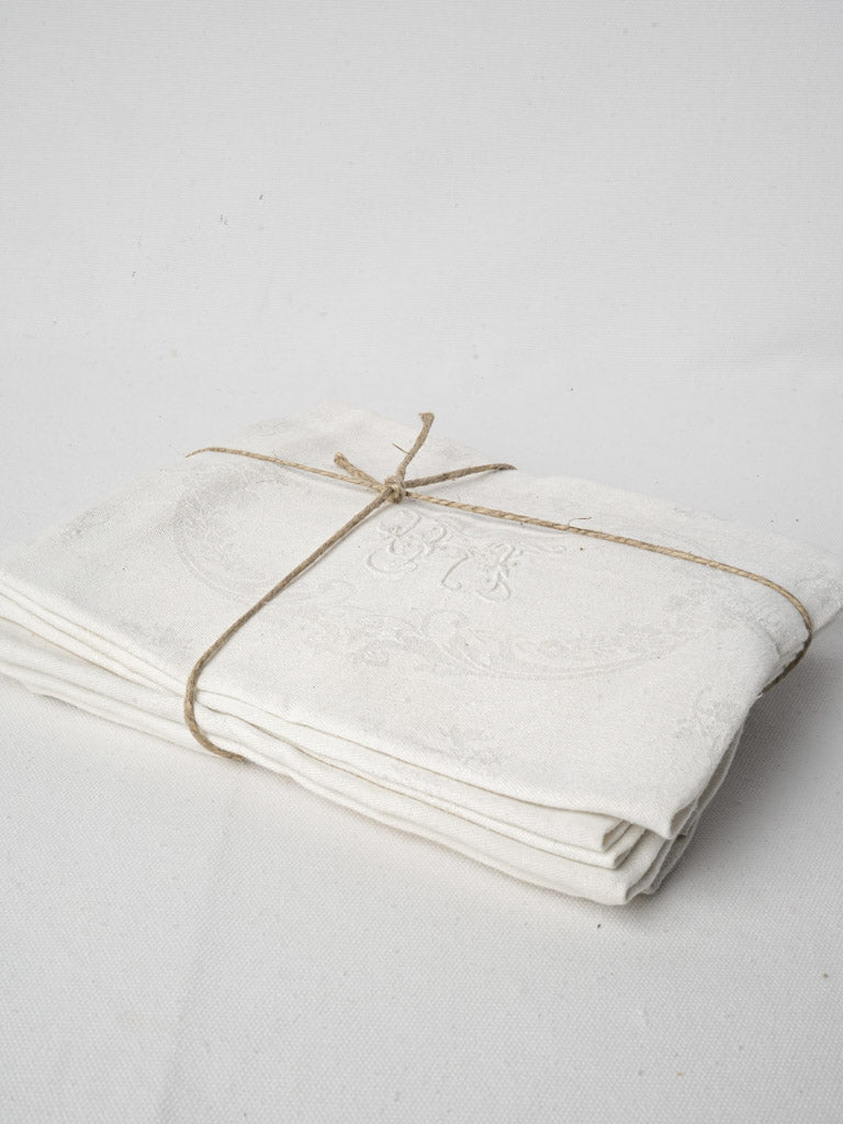 Ivory-hued French linen napkins