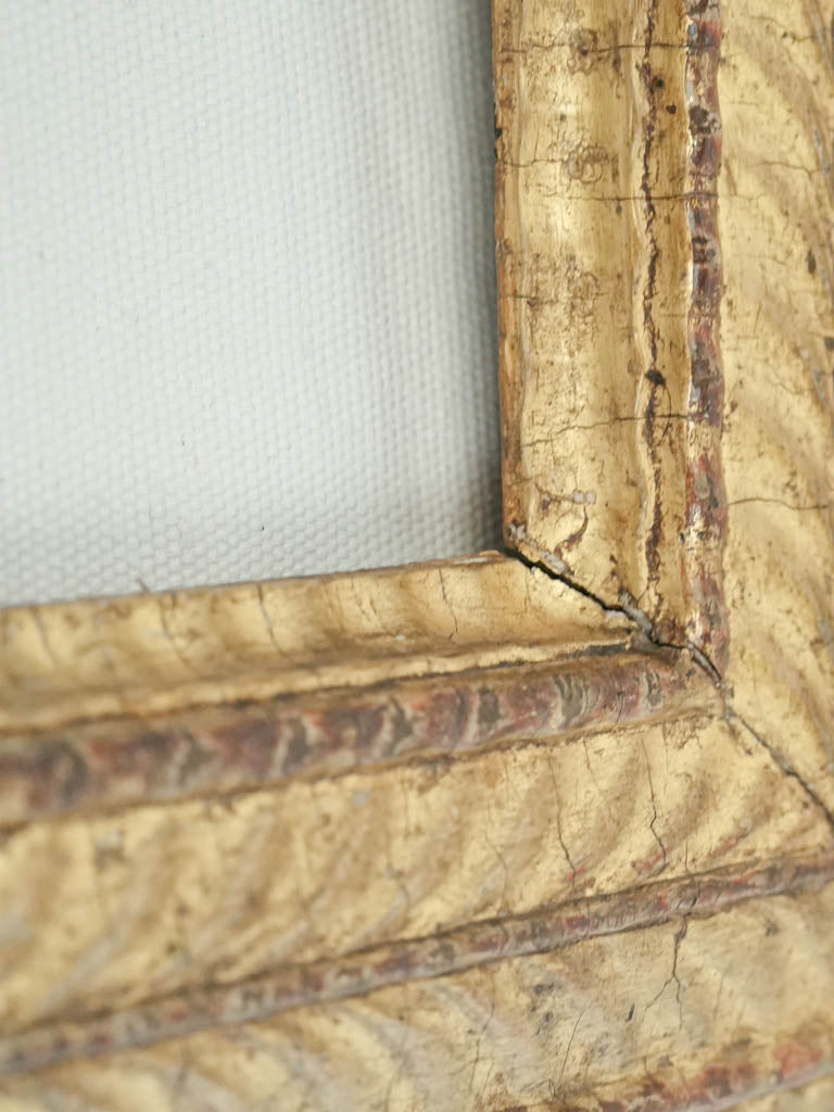 Tactile leaf-patterned frame