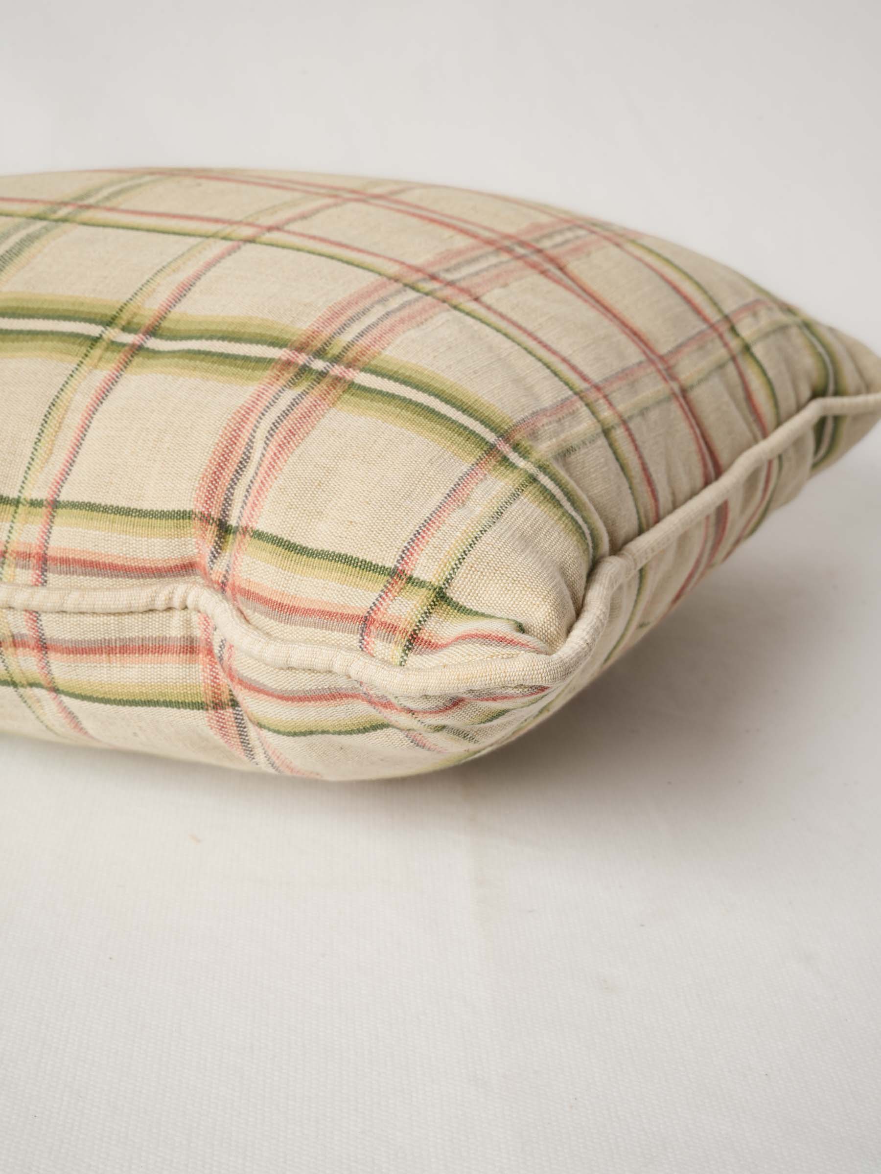 Pair of French Checked Cotton Pillows from Chanteduc Provence