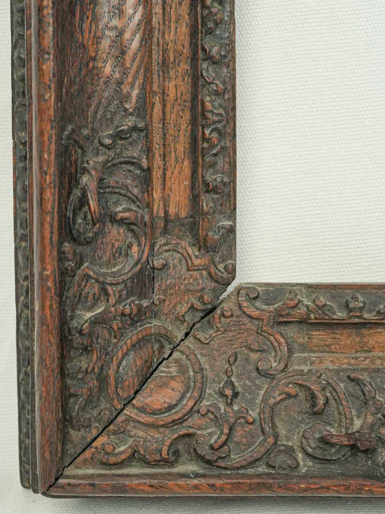 Expressive linear flourish oak frame