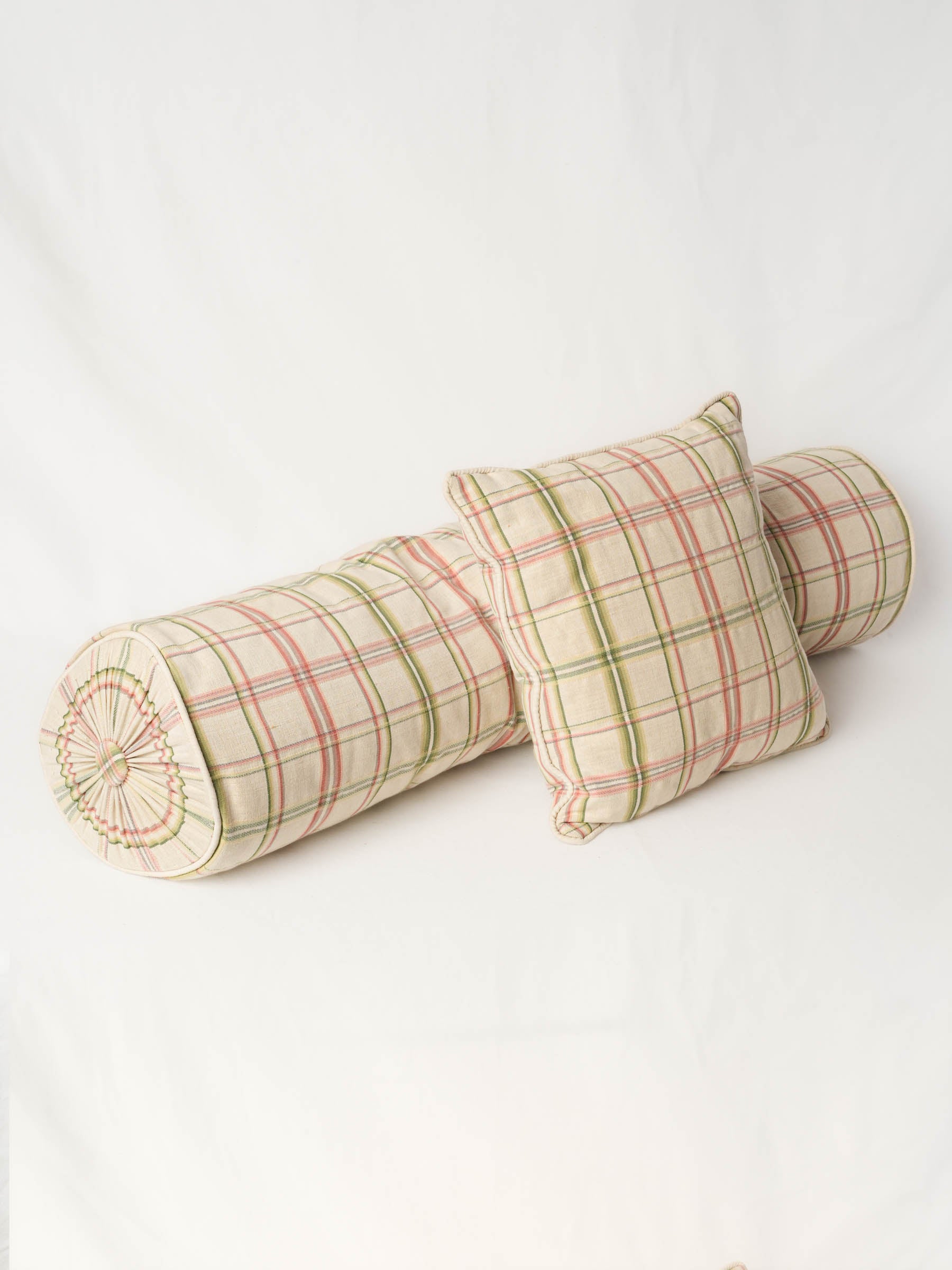Pair of French Checked Cotton Pillows from Chanteduc Provence