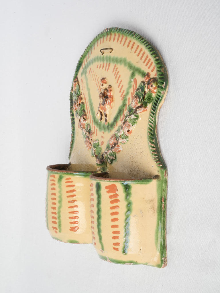 Charming pierced backplate cutlery holder