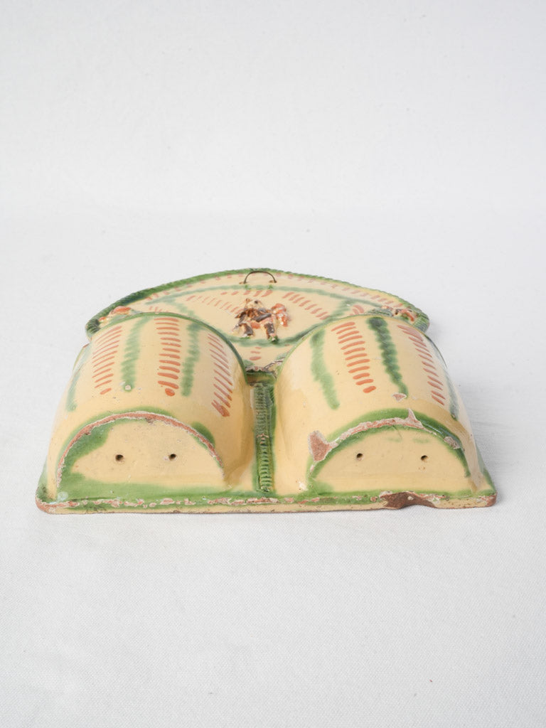 Cinnamon brushstroke earthenware wall drainer