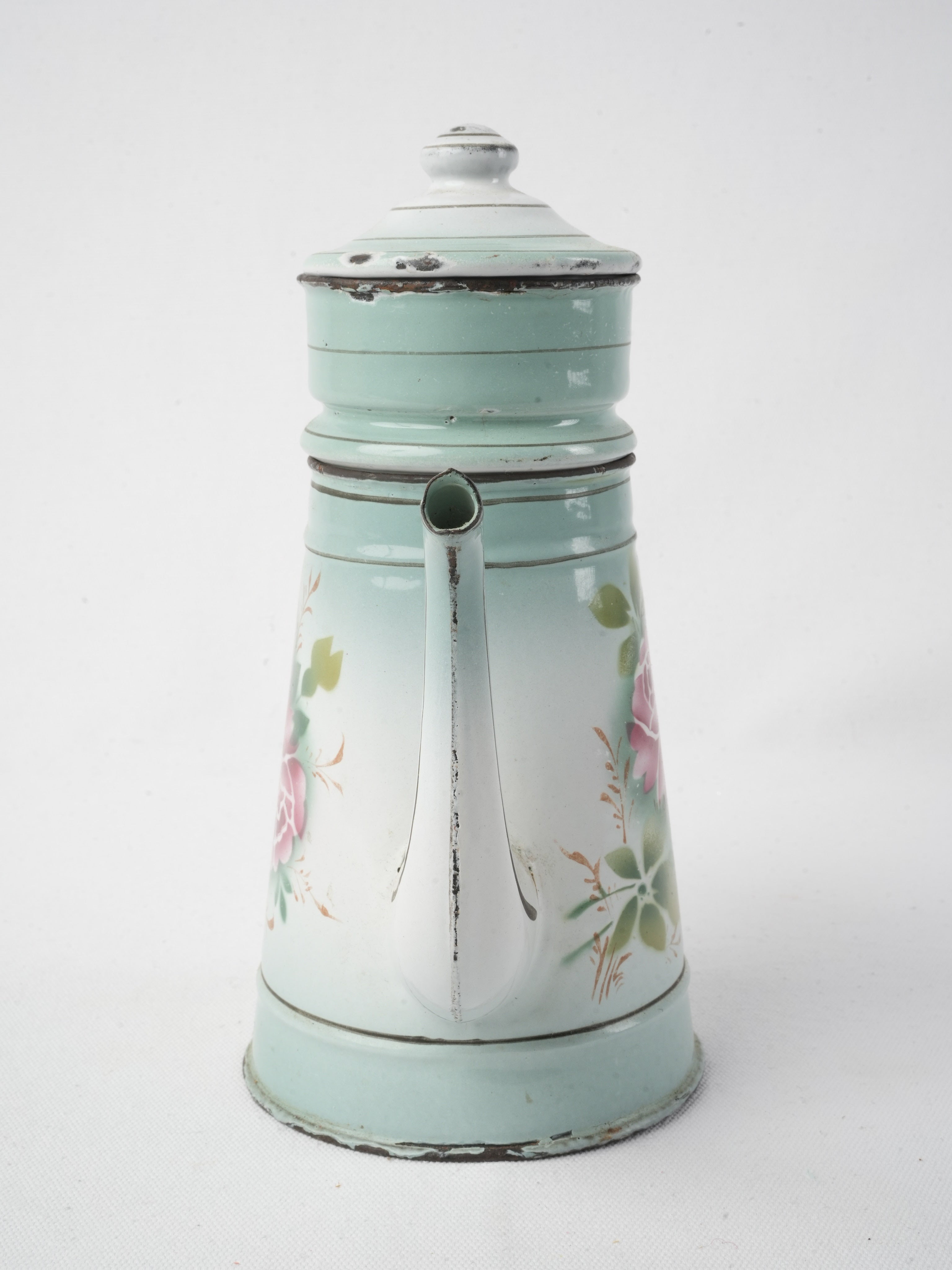 Nostalgic hand-stenciled enamel pot