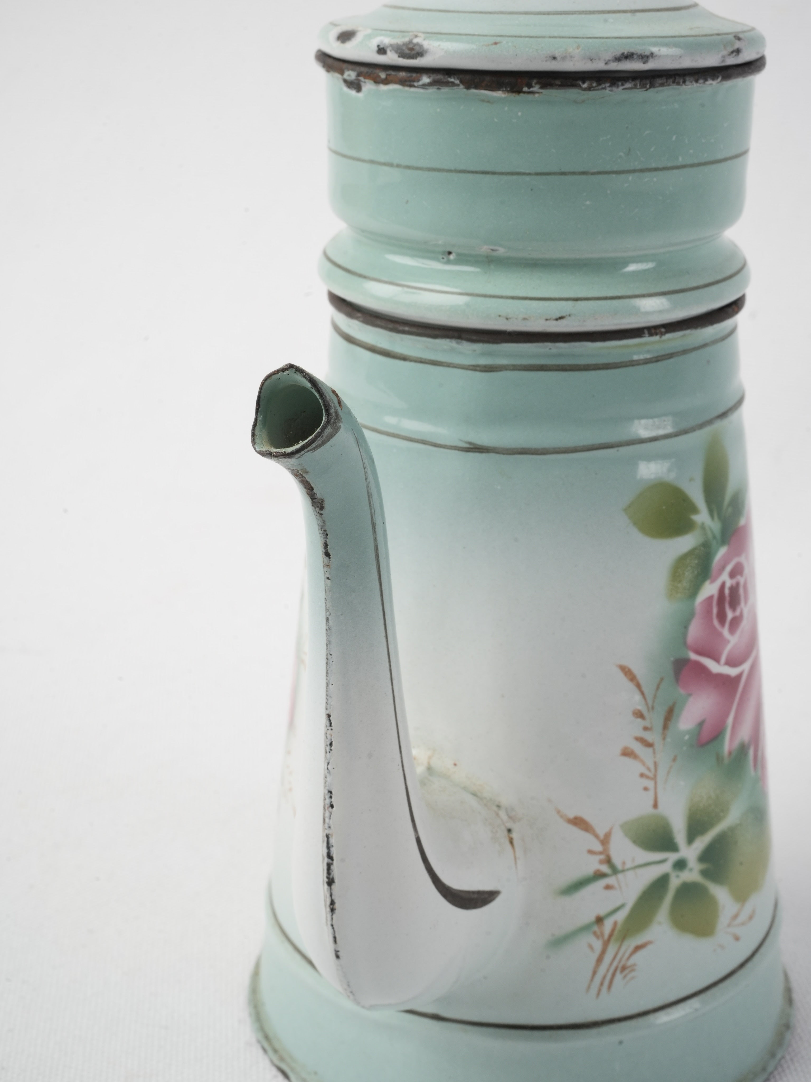 Romantic flared-base vintage kettle
