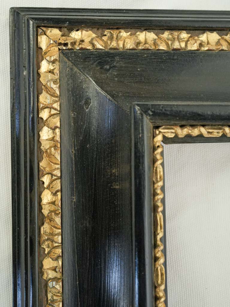 Harmonious Italian Frame