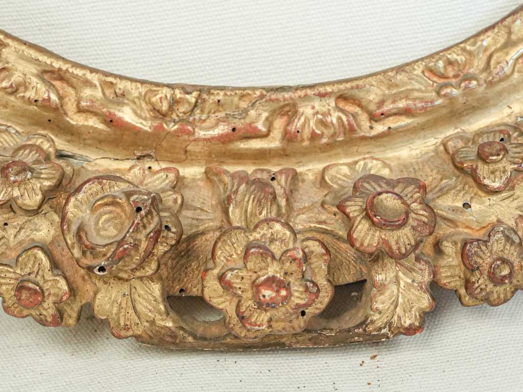 Classic timeworn oval art frame