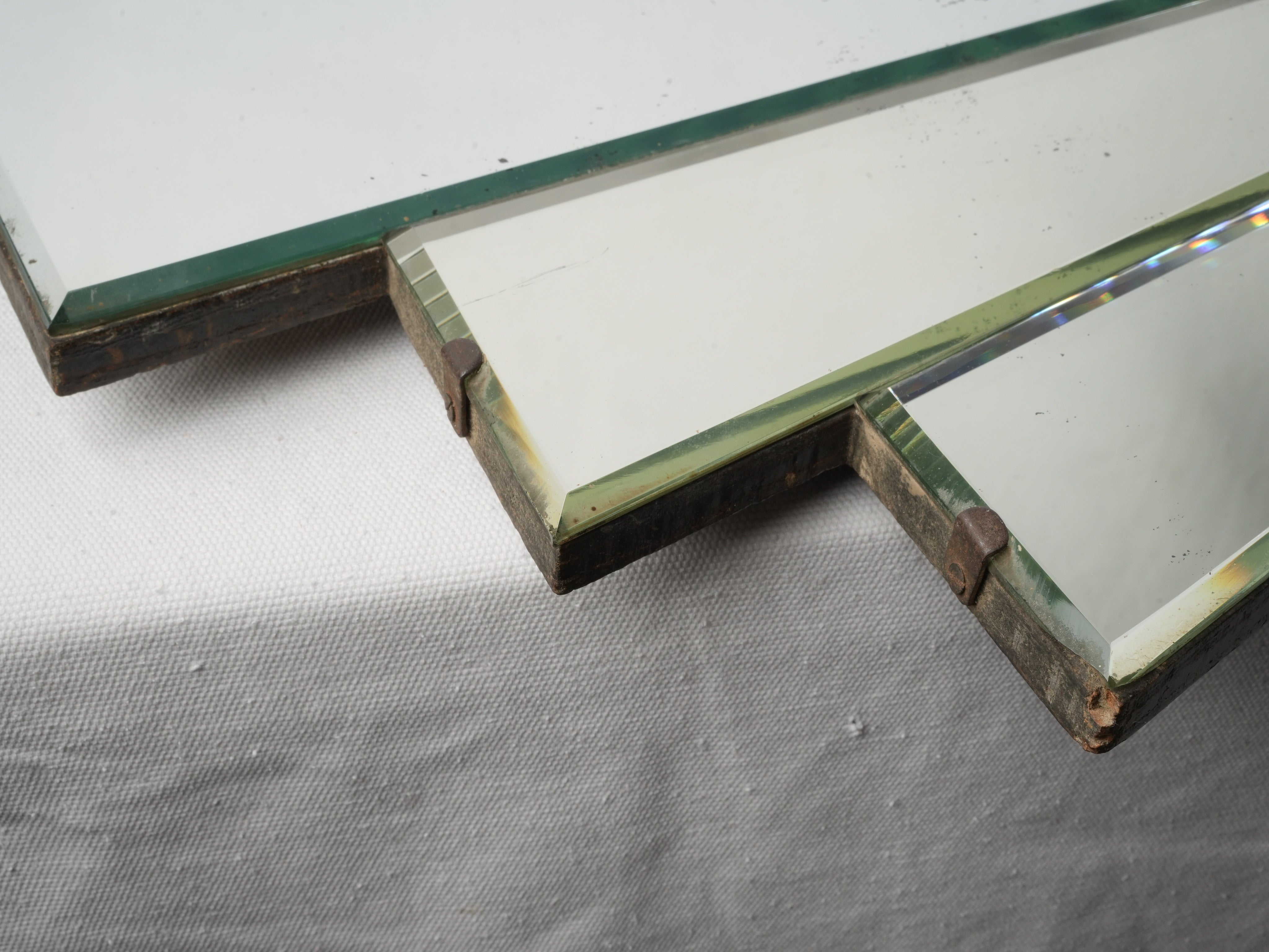 Refined original-metal clipped mirror