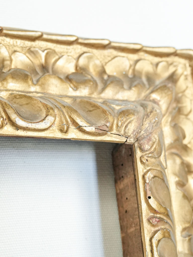 Strikingly brilliant gilded frame