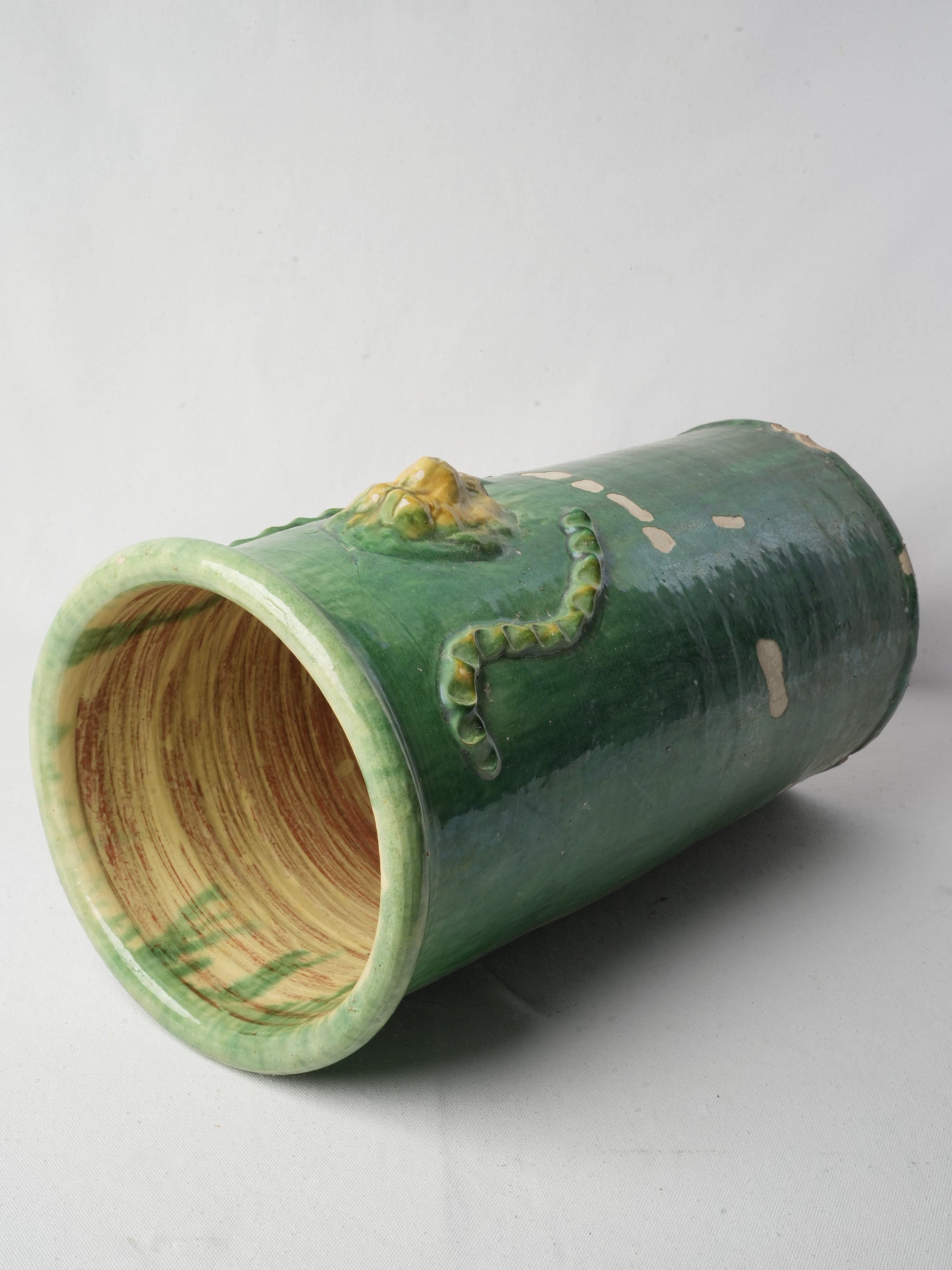 Artisanal Languedoc ceramic piece  