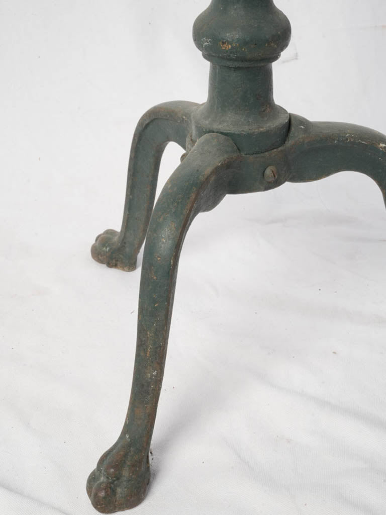 Elegant elongated placard sign