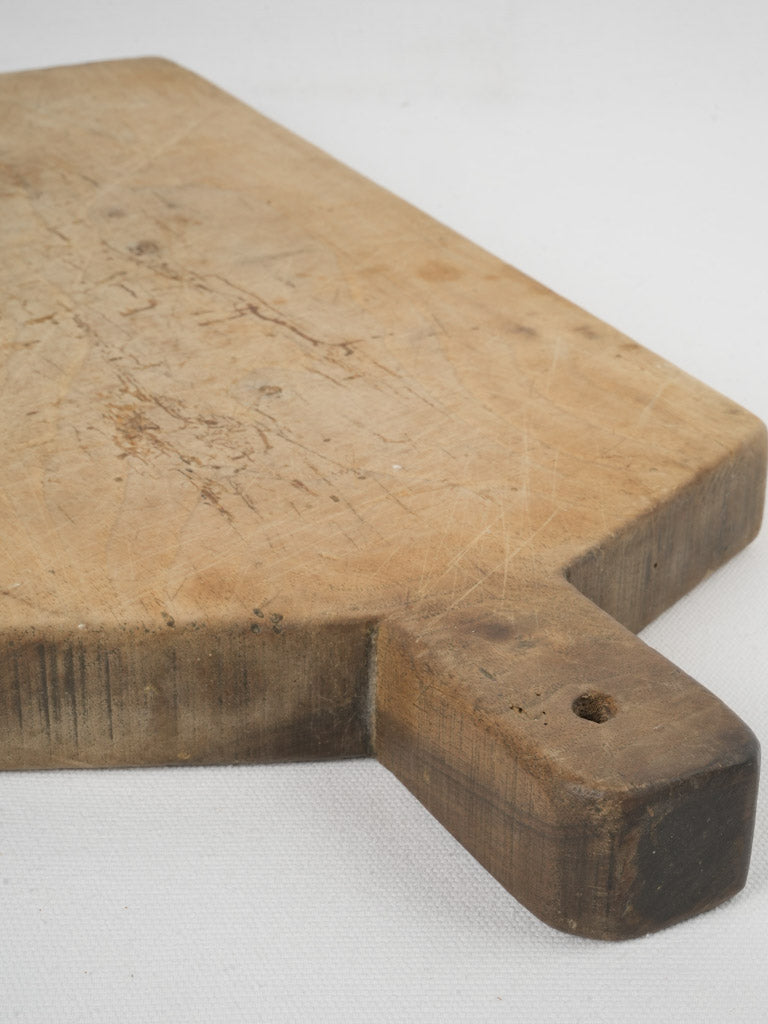 Charming Pointed Handle Cutting Board