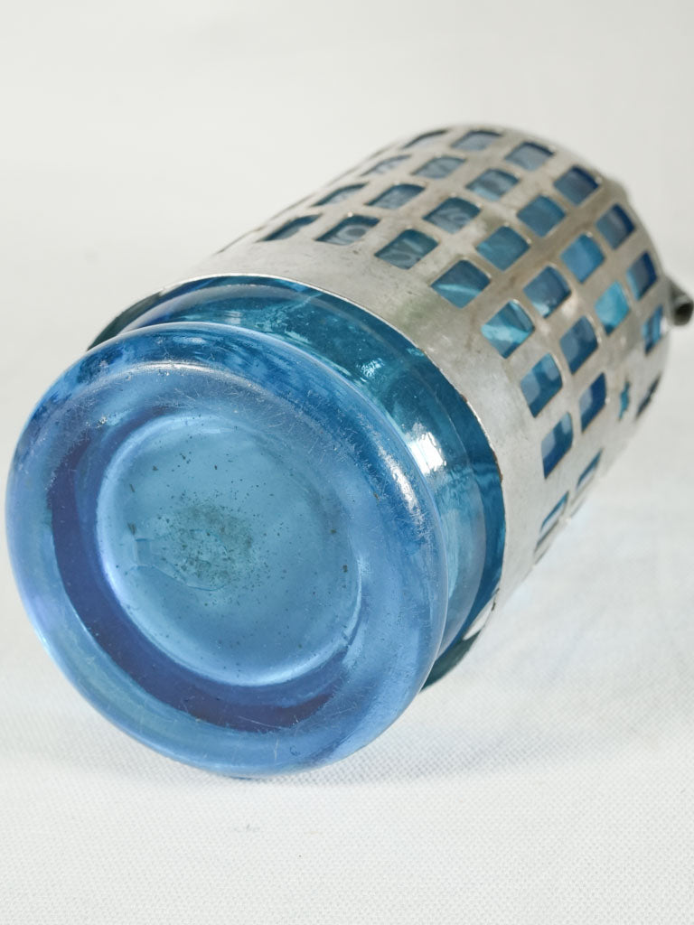 Timeless French seltzer siphon classic